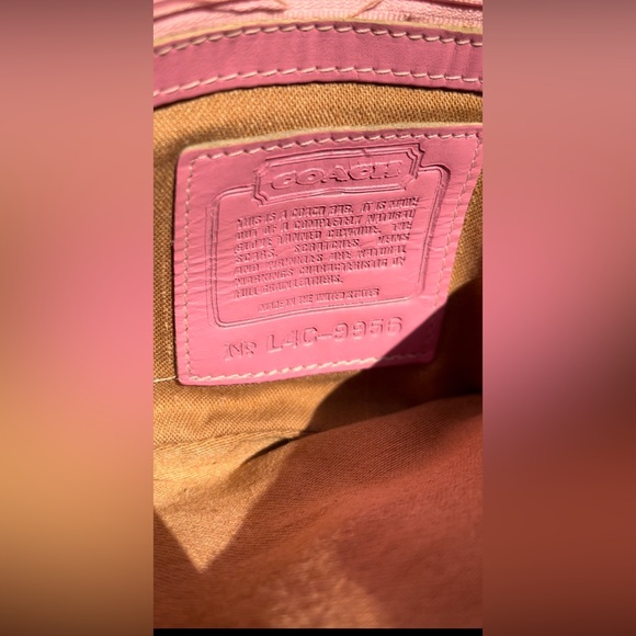 Baby pink coach purse 💗 - Picture 4 of 7